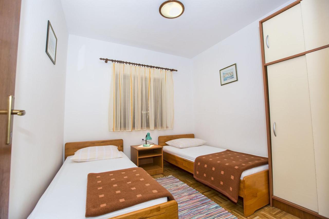 Apartmani Marijana Cesarica Luaran gambar