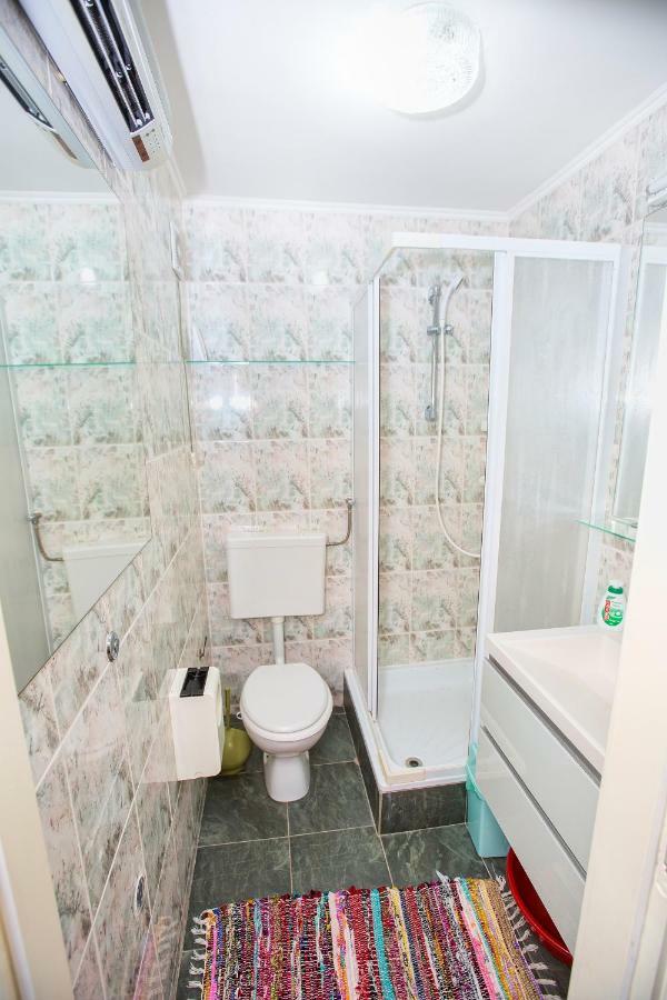 Apartmani Marijana Cesarica Luaran gambar